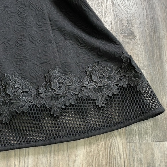 Express Women’s Black Dress with Floral Embellishment, size 4 - Picture 5 of 13